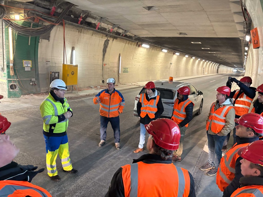 NSNW-Mitarbeiter Markus Gysin gibt interesante Einblicke in die Sanierung des Belchentunnels.